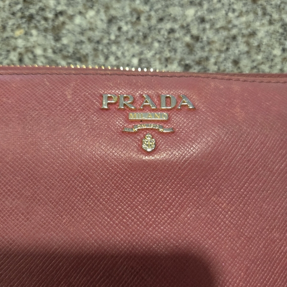 Prada Wallet - Picture 2 of 9